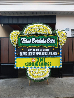 Papan Bunga Duka di Pasawahan
